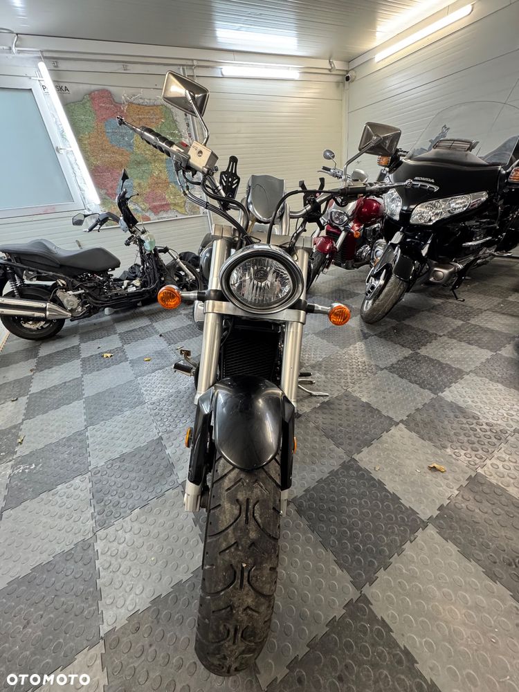 Suzuki Boulevard - 12