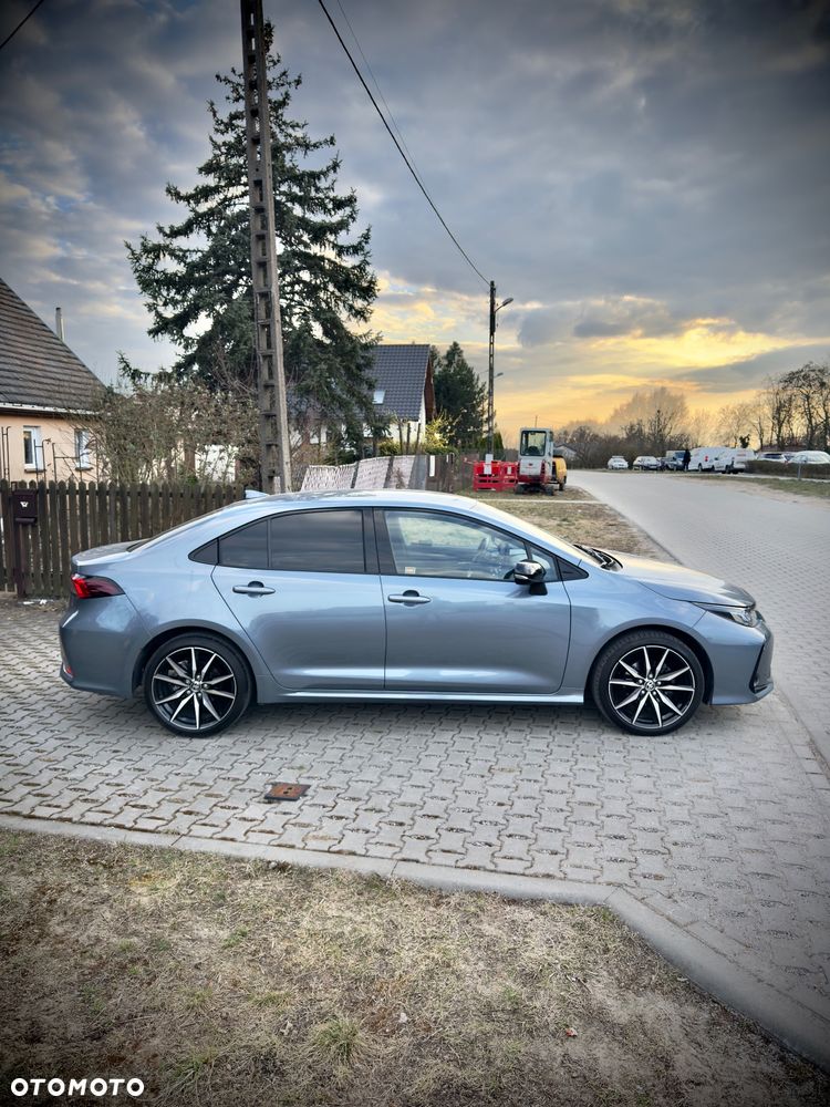Toyota Corolla 1.8 Hybrid Comfort - 2