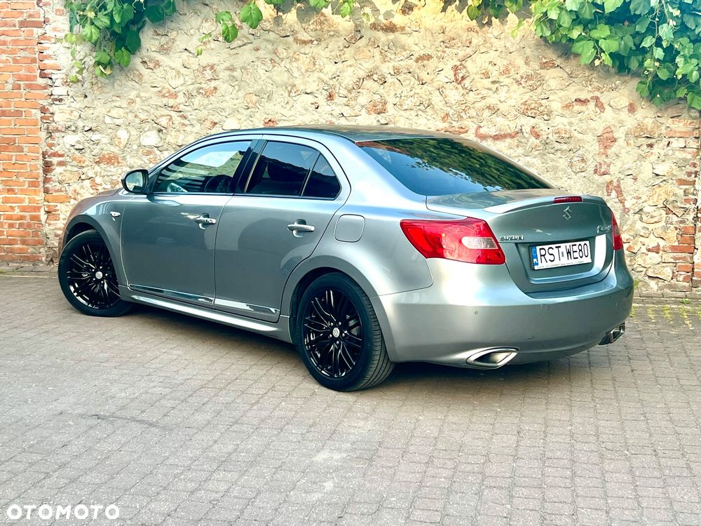 Suzuki Kizashi 2.4 Sport 4WD CVT - 5