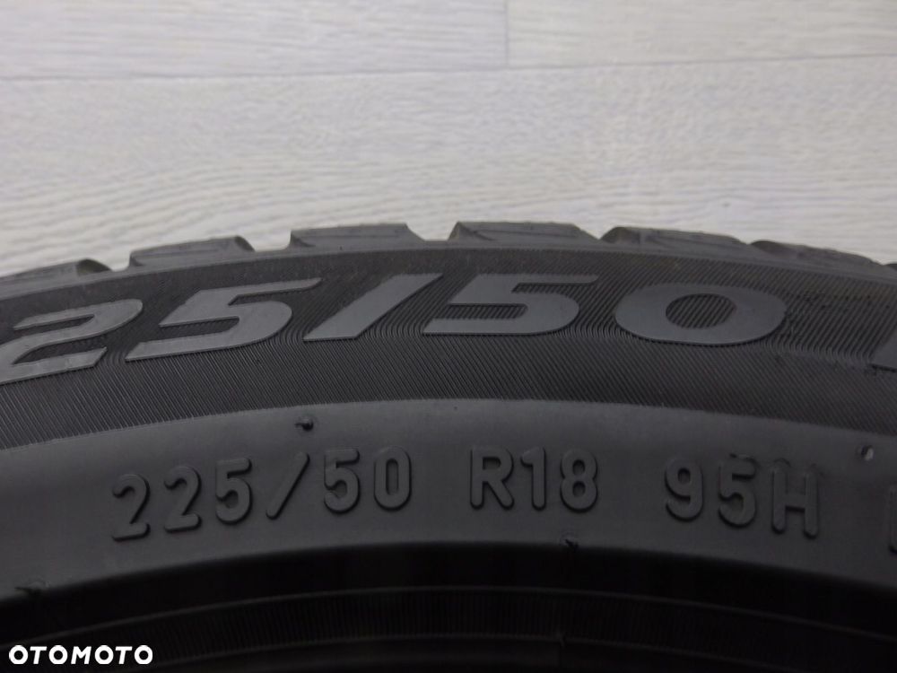 Opony zimowe Pirelli Winter SottoZero 3 225/50R18 95 H - 10