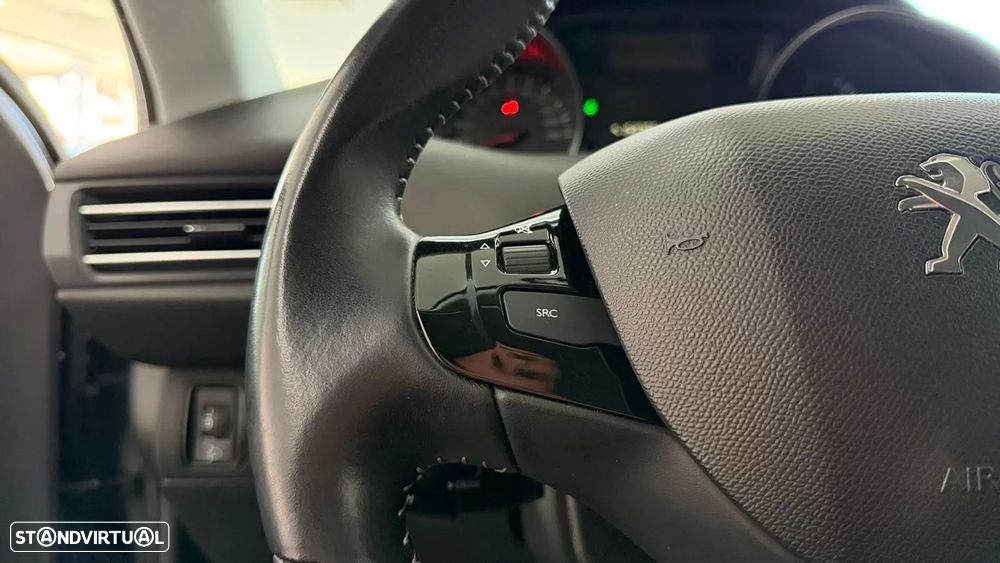 Peugeot 308 SW 1.5 BlueHDi Style - 32