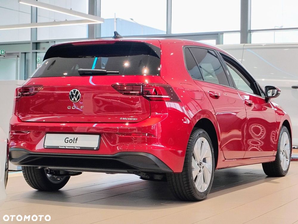 Volkswagen Golf - 6
