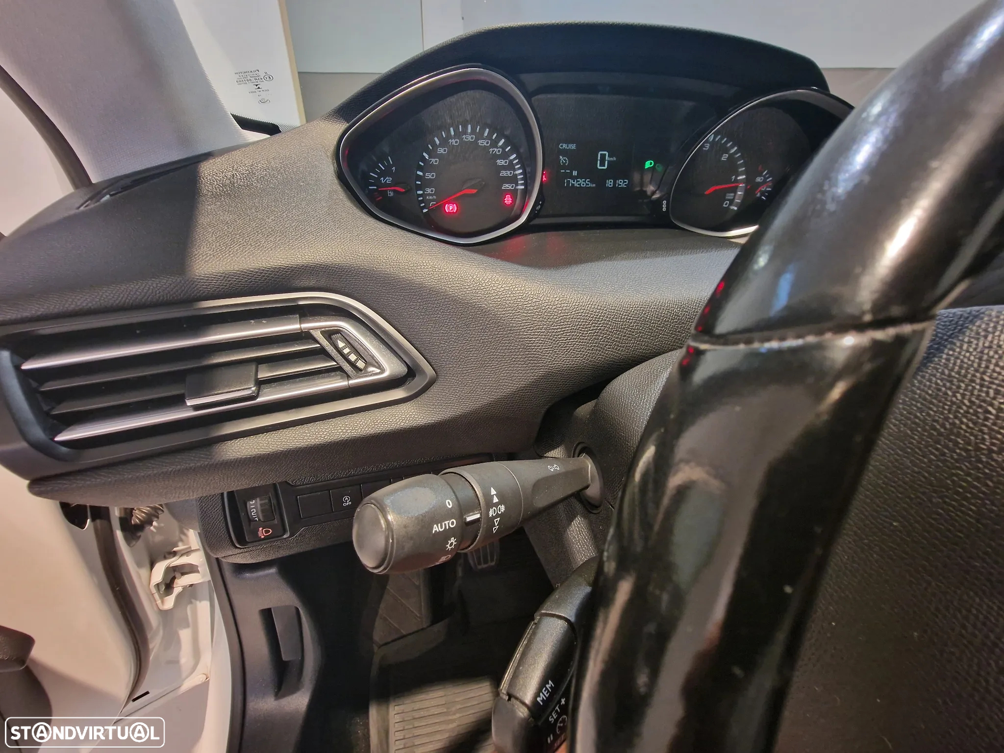 Peugeot 308 SW BlueHDi 100 Stop & Start Business-Line - 27