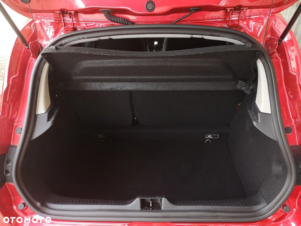Renault Clio 1.2 16V Limited - 32