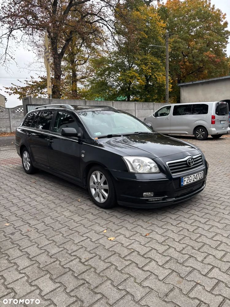 Toyota Avensis 2004 photo 3