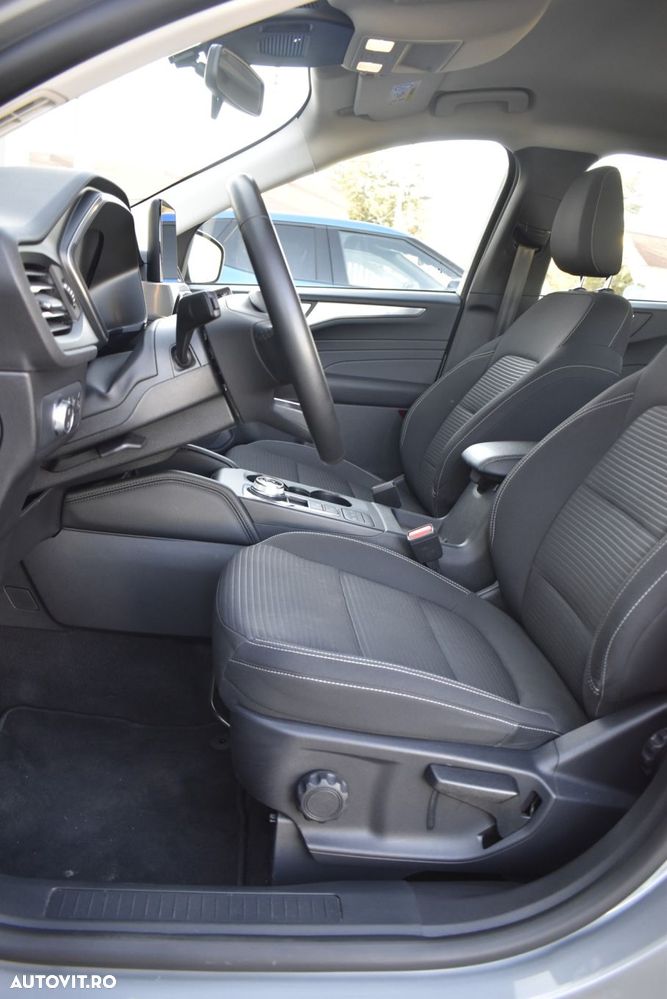 Ford Kuga - 35