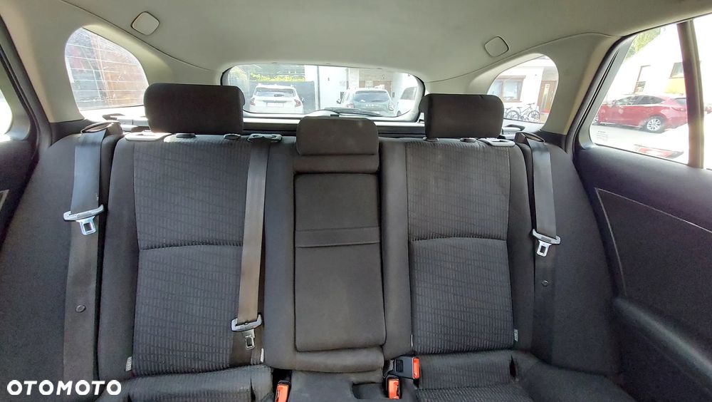 Toyota Avensis 2.0 D-4D Sol - 15