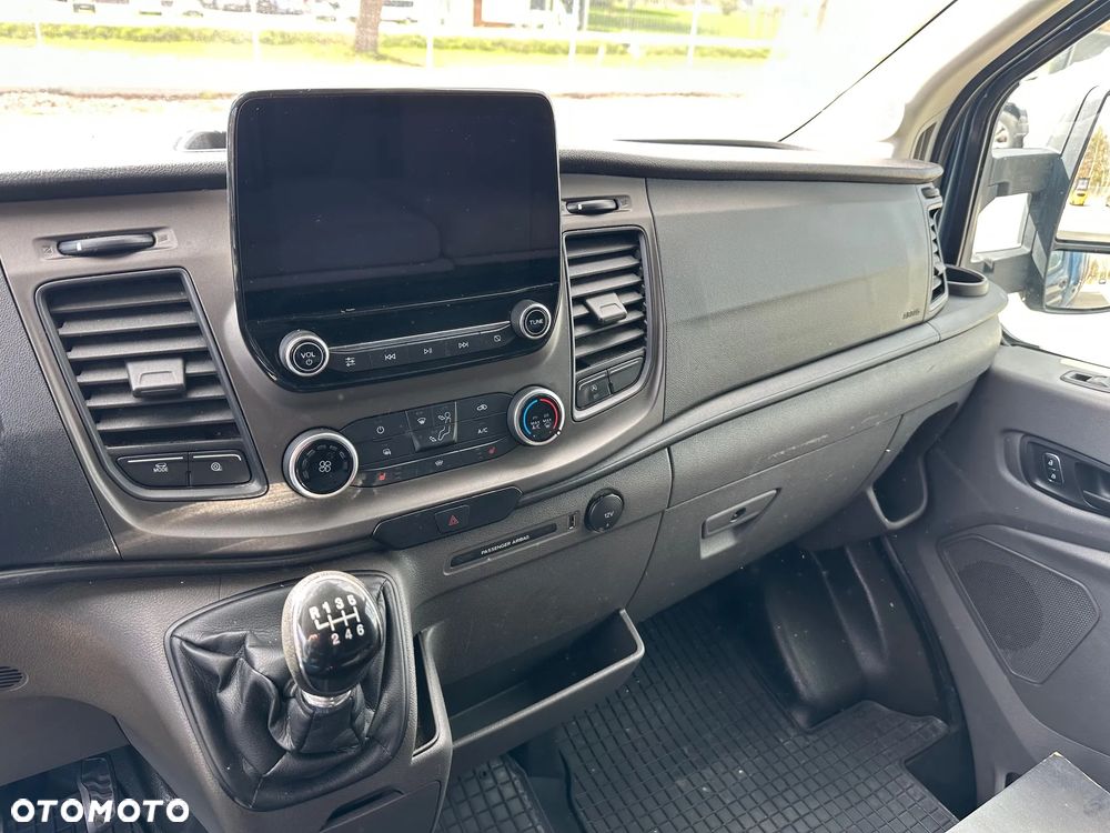 Ford Transit - 13