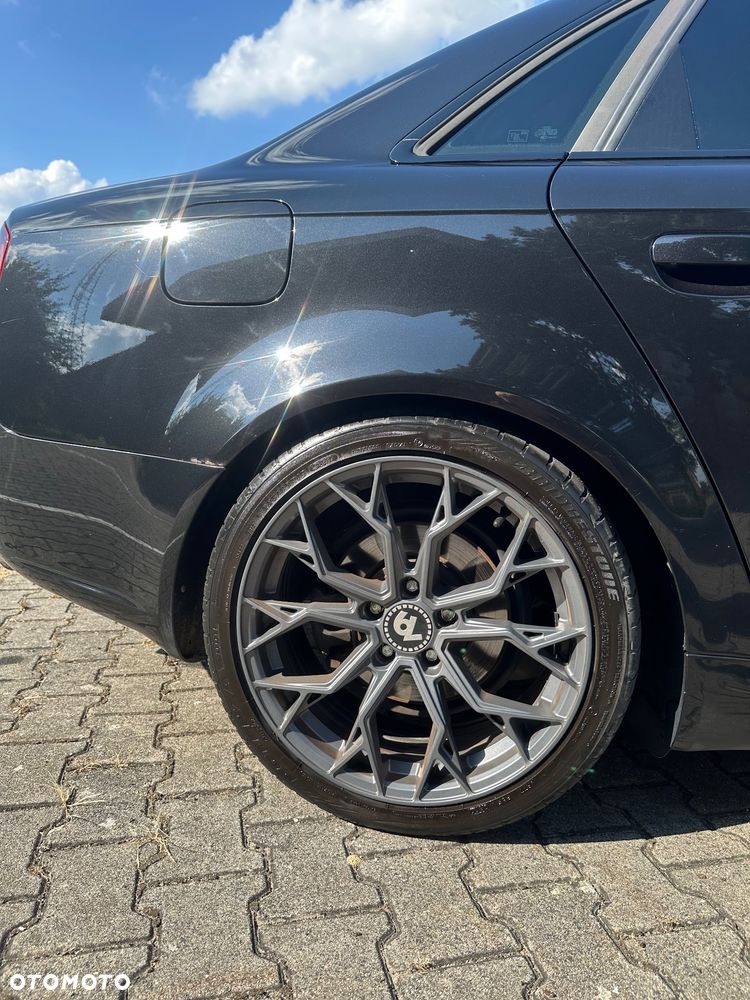 Audi A4 Limousine 2.0 T FSI quattro - 19