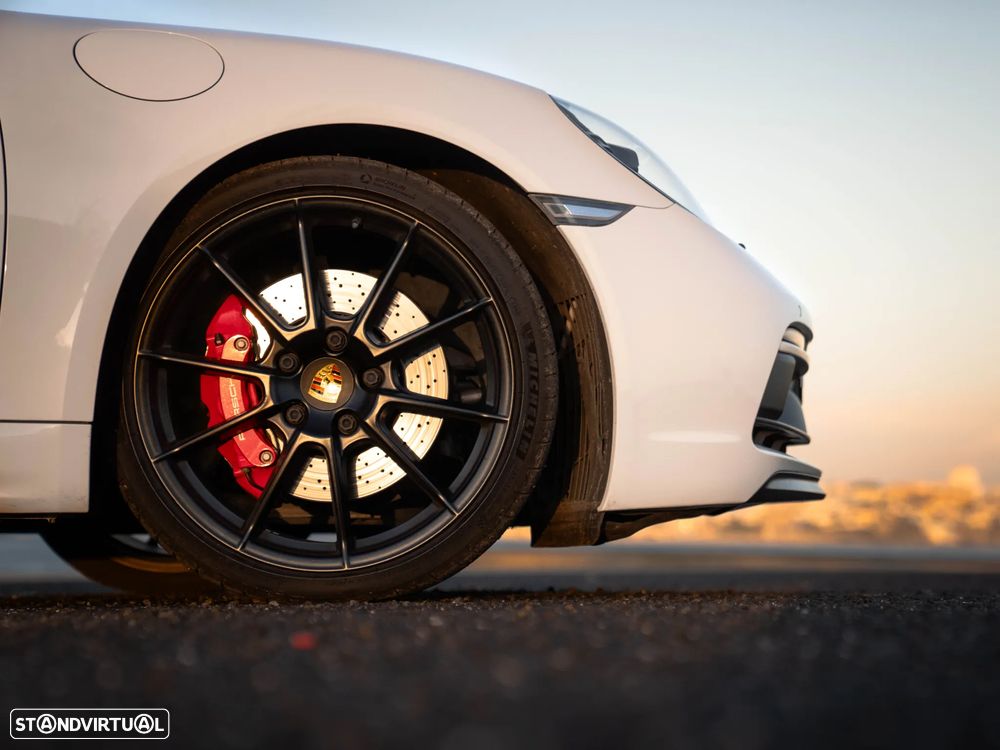 Porsche 718 Cayman GTS 4.0 - 23