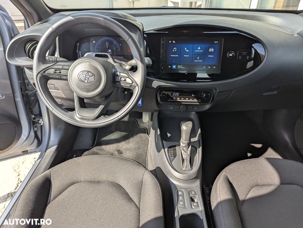 Toyota Aygo X 1.5l HEV 116CP Active - 12