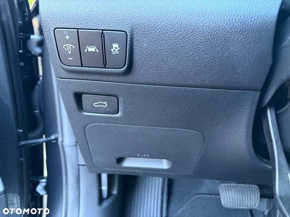 Kia K5 - 13
