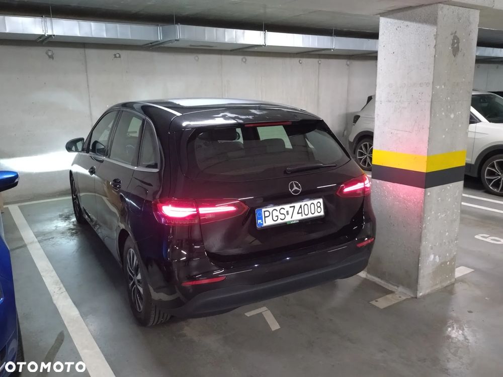 Mercedes-Benz Klasa B 180 d 8G-DCT Entry - 5