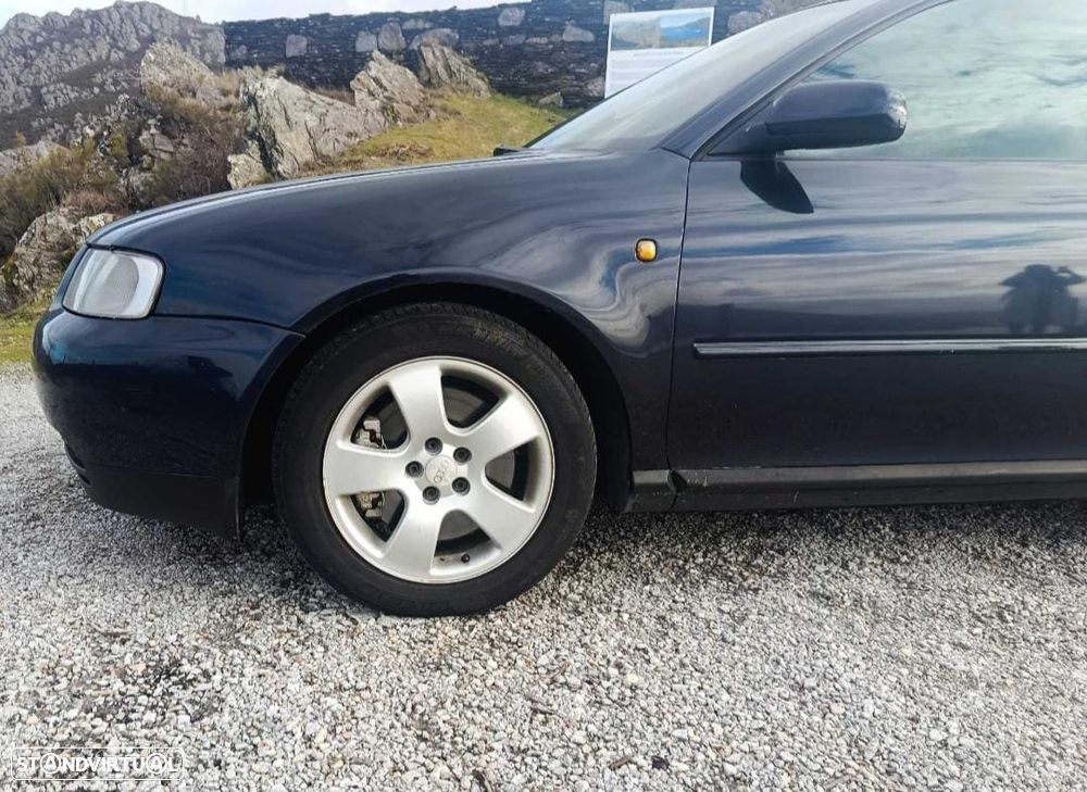 Audi A3 1.8 Sport Turbo - 1