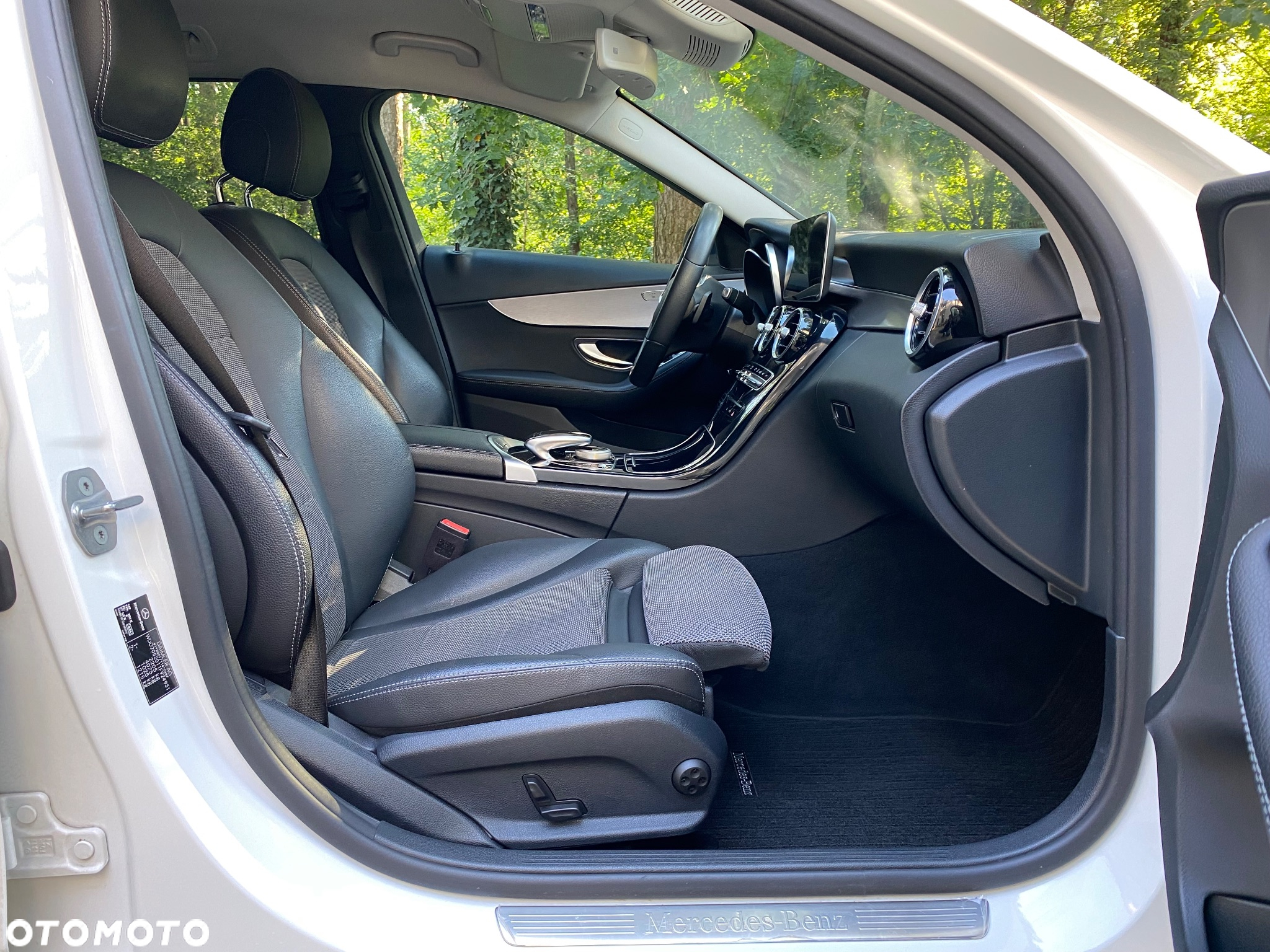 Mercedes-Benz Klasa C 200 d T 9G-TRONIC Avantgarde - 21