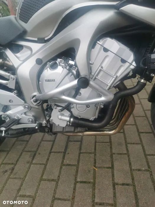 Yamaha FZ6 - 2