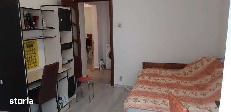 Proprietar, inchiriez apartament cu 4 camere, langa Universitate — fotografia 1