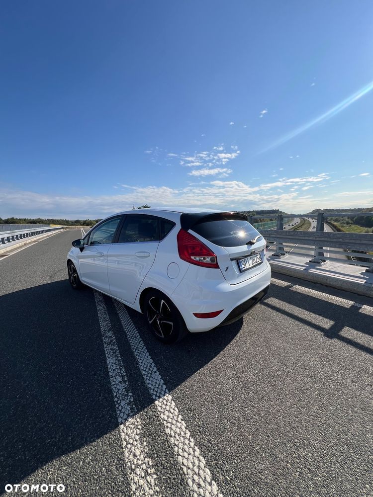 Ford Fiesta 1.25 Titanium EU5 - 14