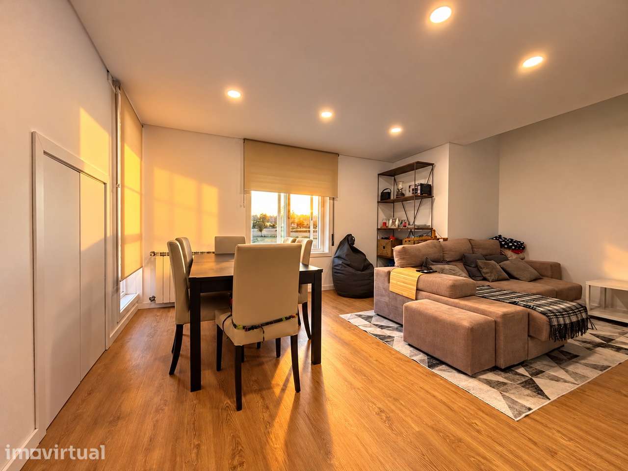 Andar-Moradia T2 Duplex em Pedroso – Garagem Fechada e Varanda - Grande imagem: 3/21