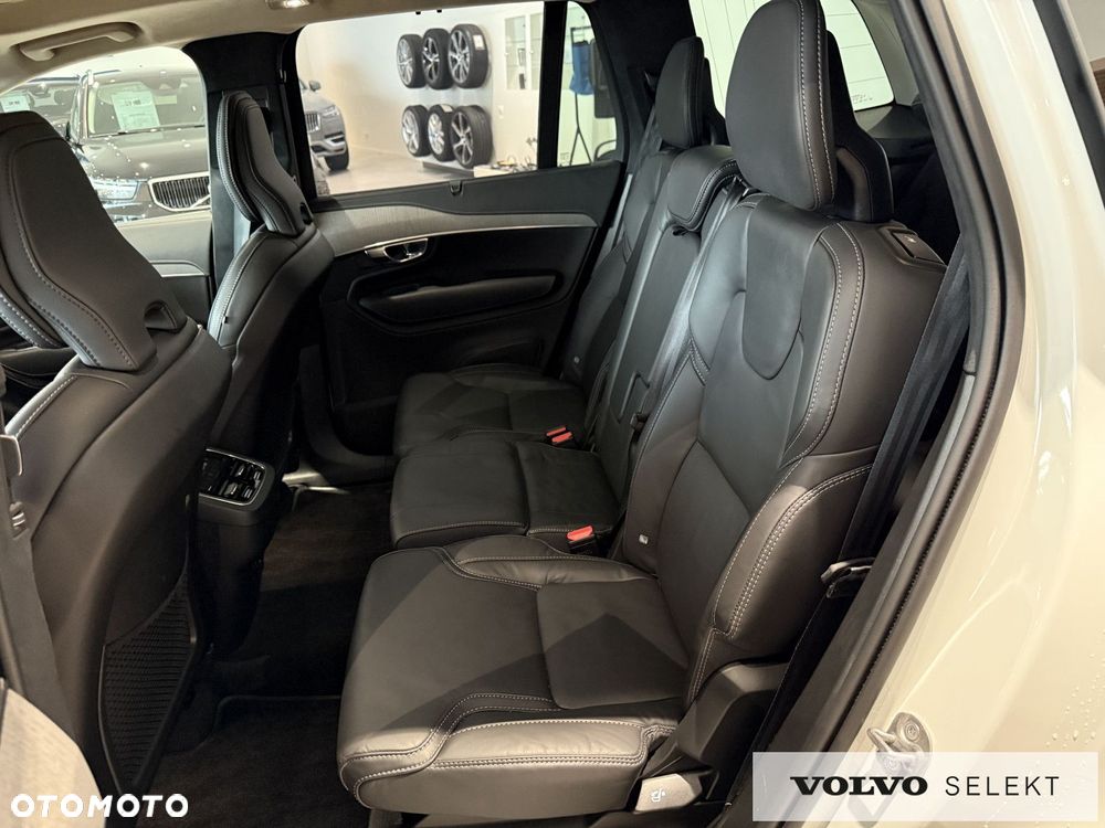 Volvo XC 90 - 22