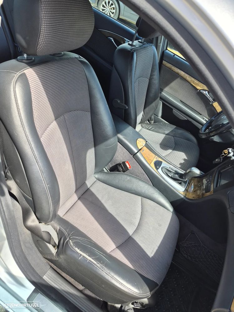 Mercedes-Benz E 220 CDI Avantgarde Aut. - 19