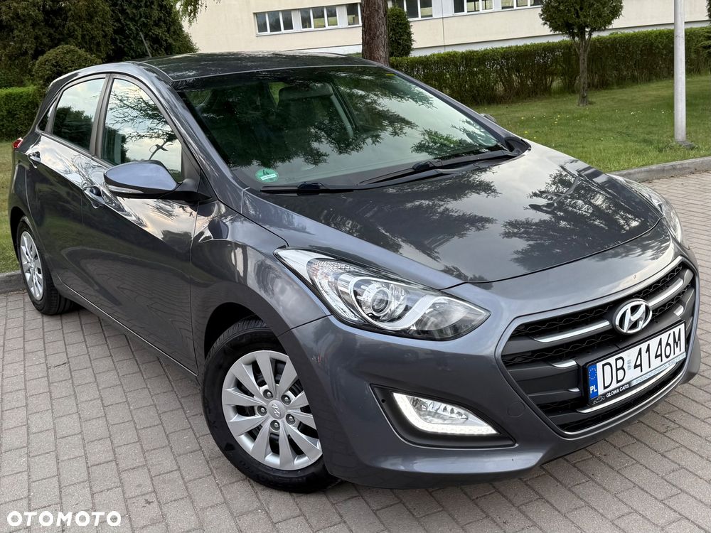 Hyundai i30 blue 1.6 CRDi Passion - 16