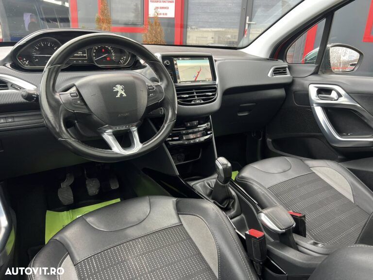 Peugeot 2008 PureTech 110 Stop&Start Business-Line - 5