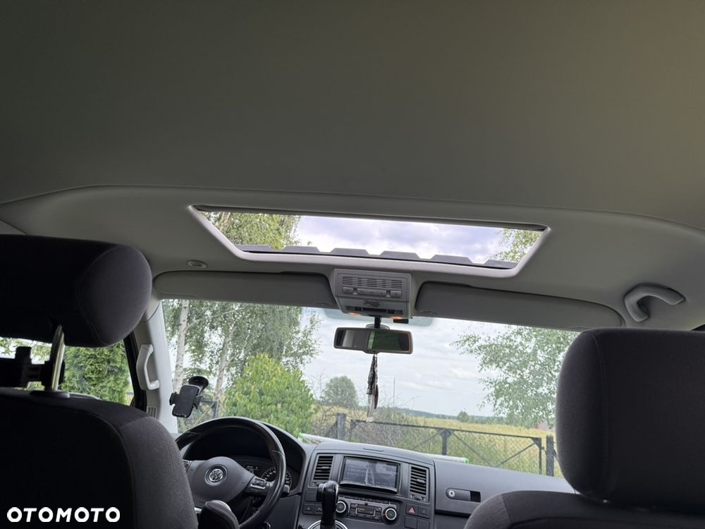 Volkswagen Multivan - 15