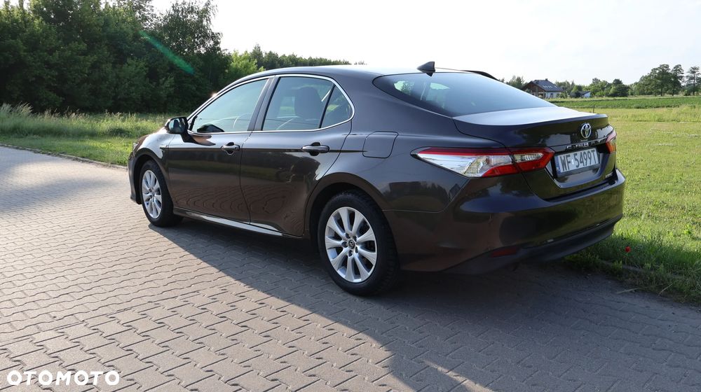 Toyota Camry - 33