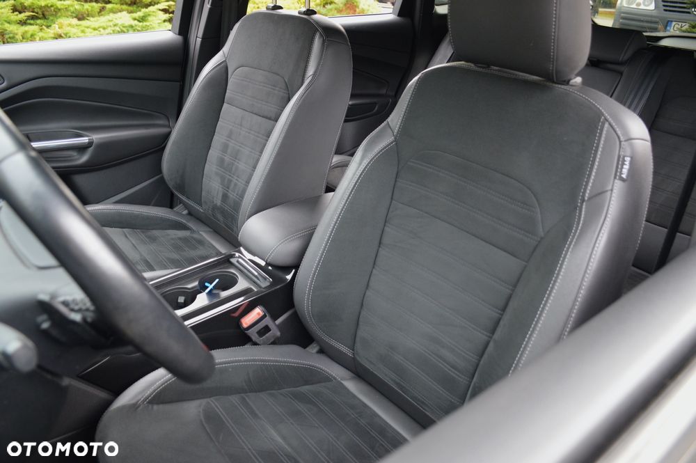 Ford Kuga 1.5 EcoBoost 4x4 ST-Line - 23