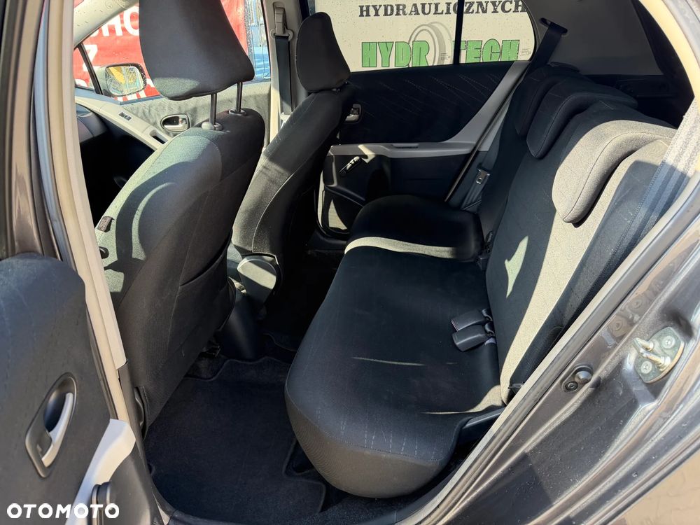 Toyota Yaris 1.3 Sol MM - 7