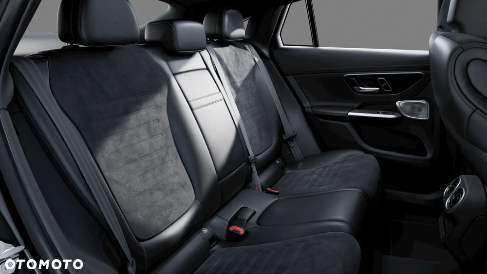 Mercedes-Benz GLC 300 d mHEV 4-Matic AMG Line - 11