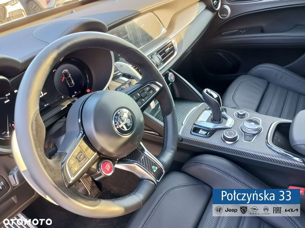 Alfa Romeo Stelvio - 36
