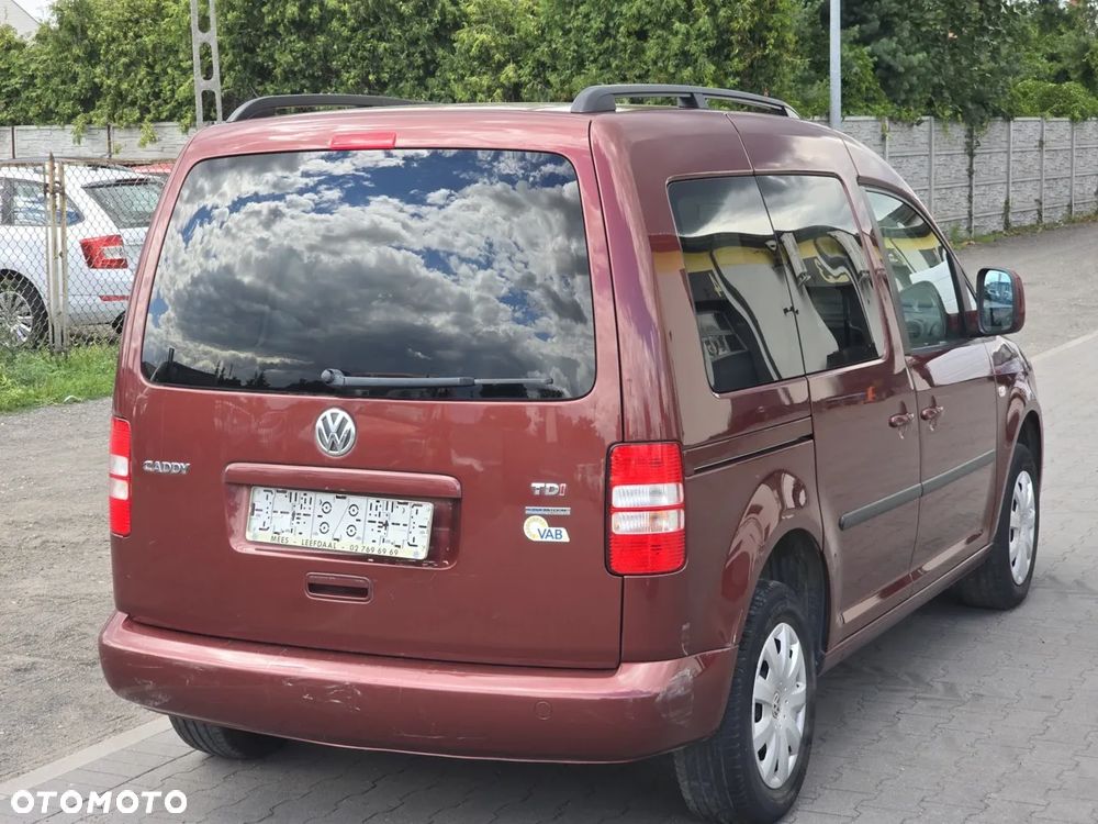 Volkswagen Caddy Trendline DSG - 5