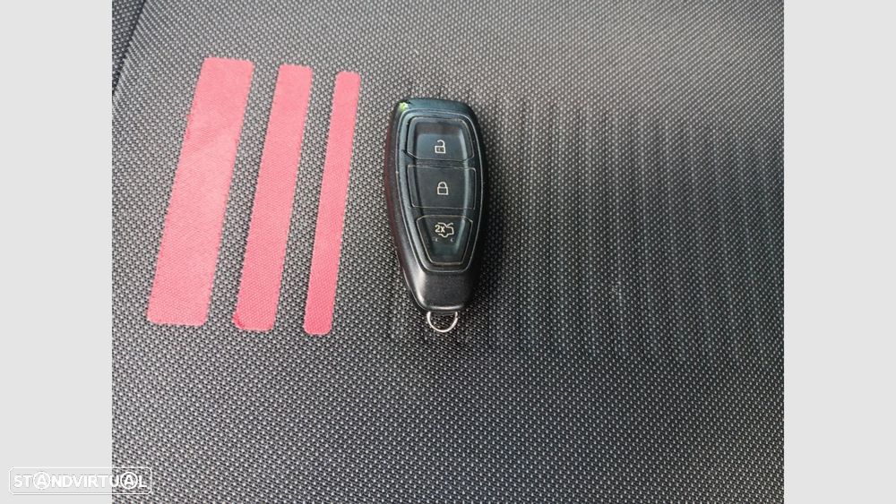 Ford Fiesta 1.0 EcoBoost ST-Line - 24