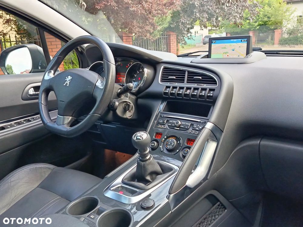 Peugeot 3008 2.0 HDi Premium - 8
