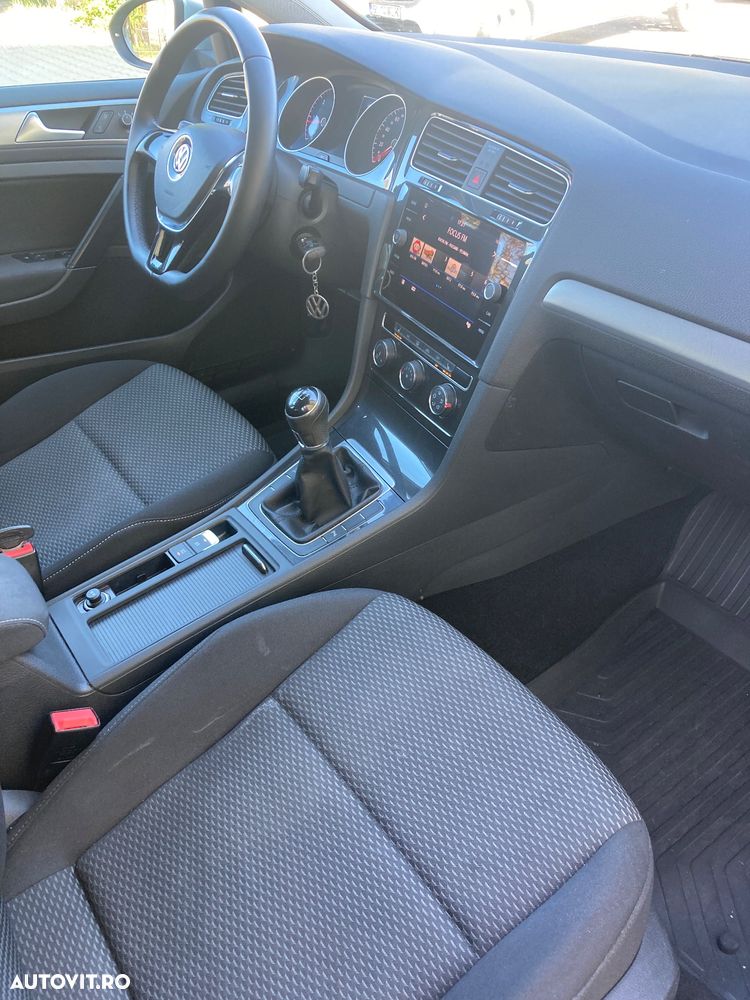 Volkswagen Golf 1.6 TDI SCR Comfortline - 9