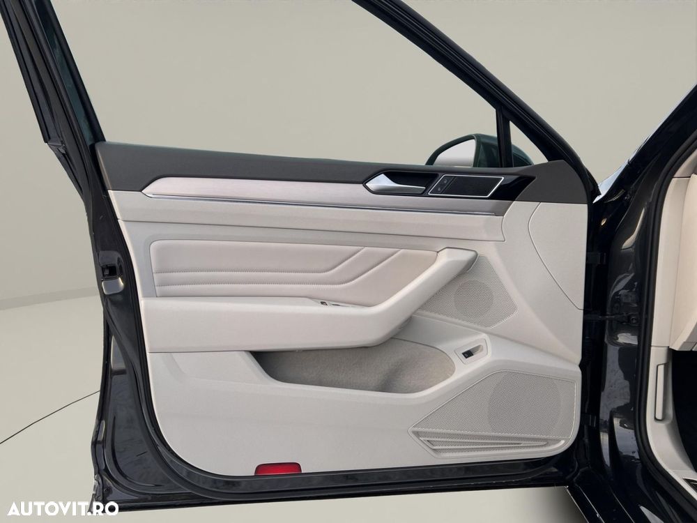 Volkswagen Passat 2.0 TDI SCR DSG Elegance - 17