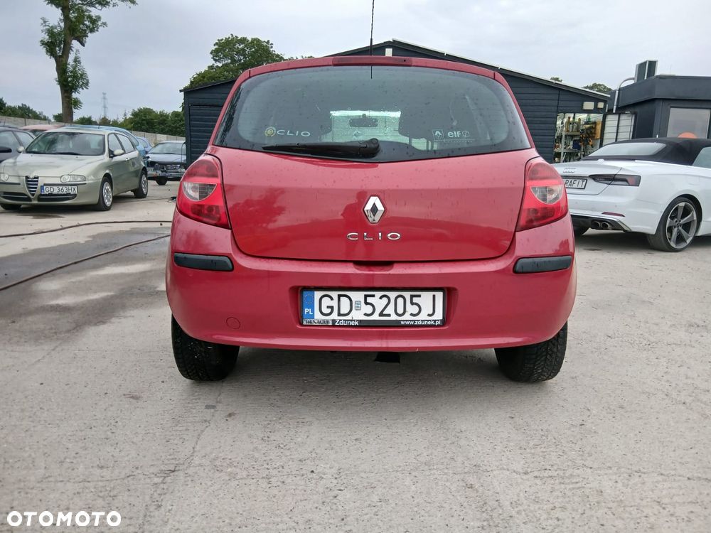 Renault Clio 1.2 16V Authentique - 1