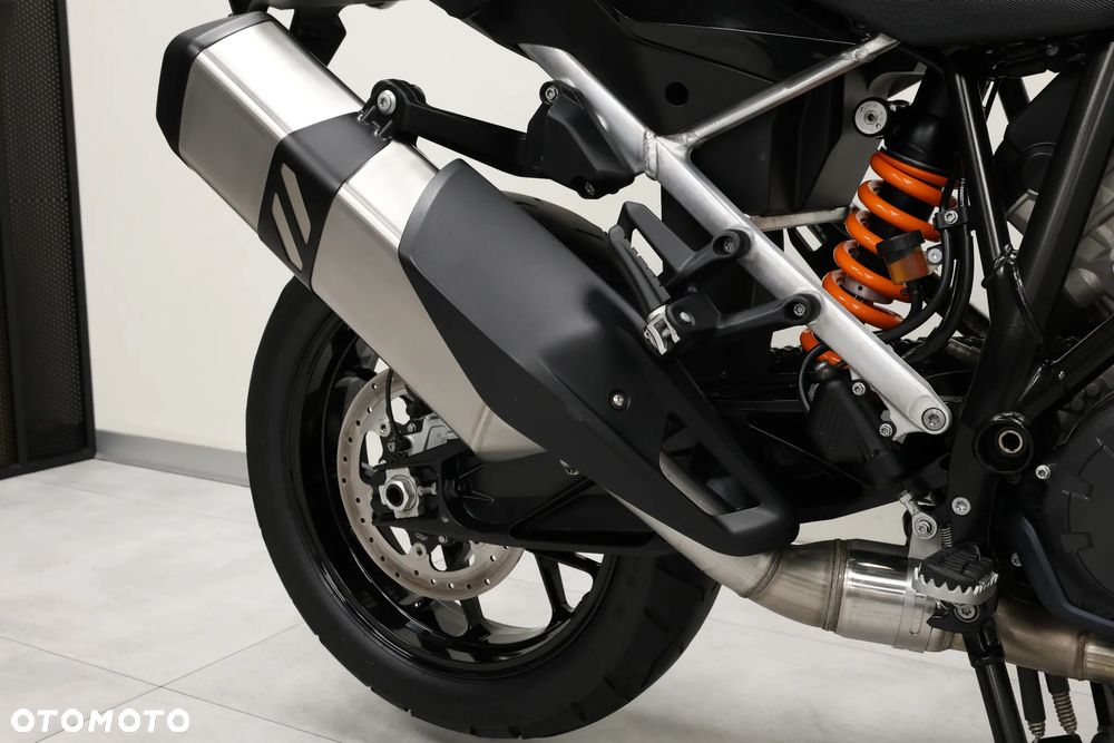 KTM Adventure - 36