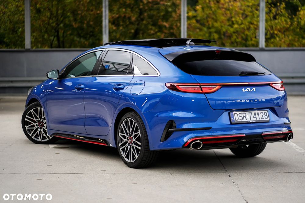 Kia ProCeed 1.6 T-GDI GT DCT - 14