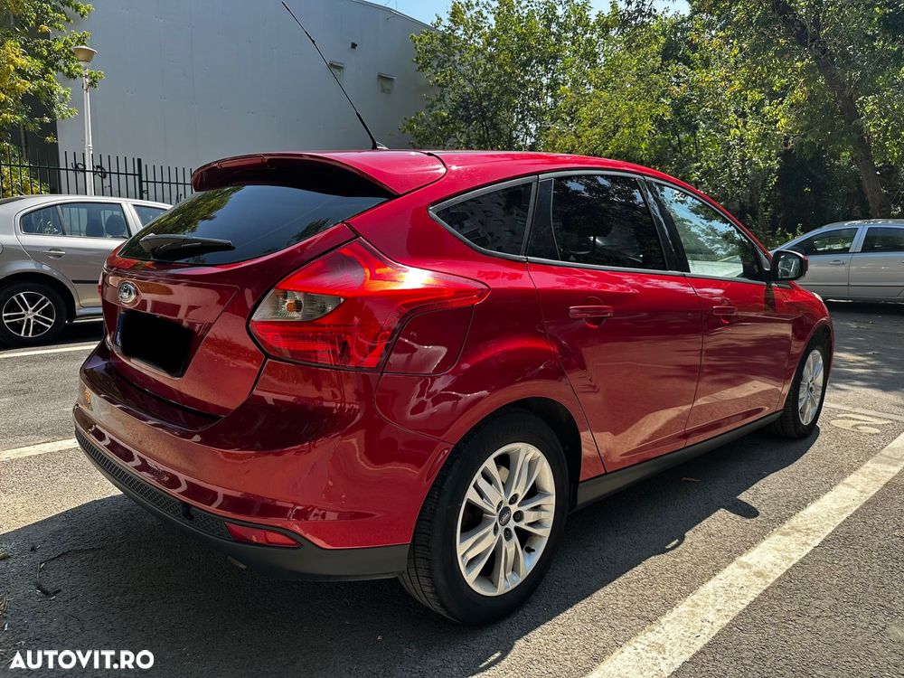 Ford Focus 2012 photo 3