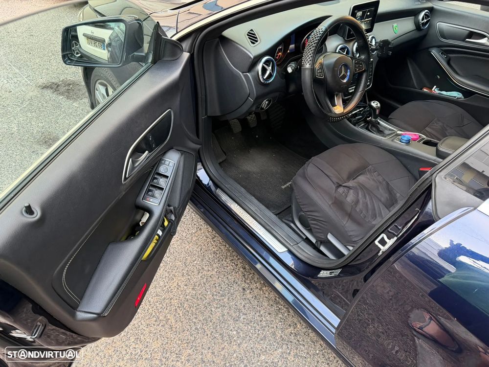 Mercedes-Benz CLA 180 d Shooting Brake Urban - 9