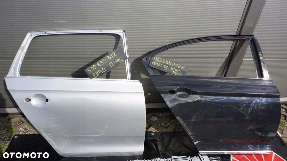 DRZWI PRAWY TYŁ PRAWE SKODA RAPID 12- SREBRNE - 1