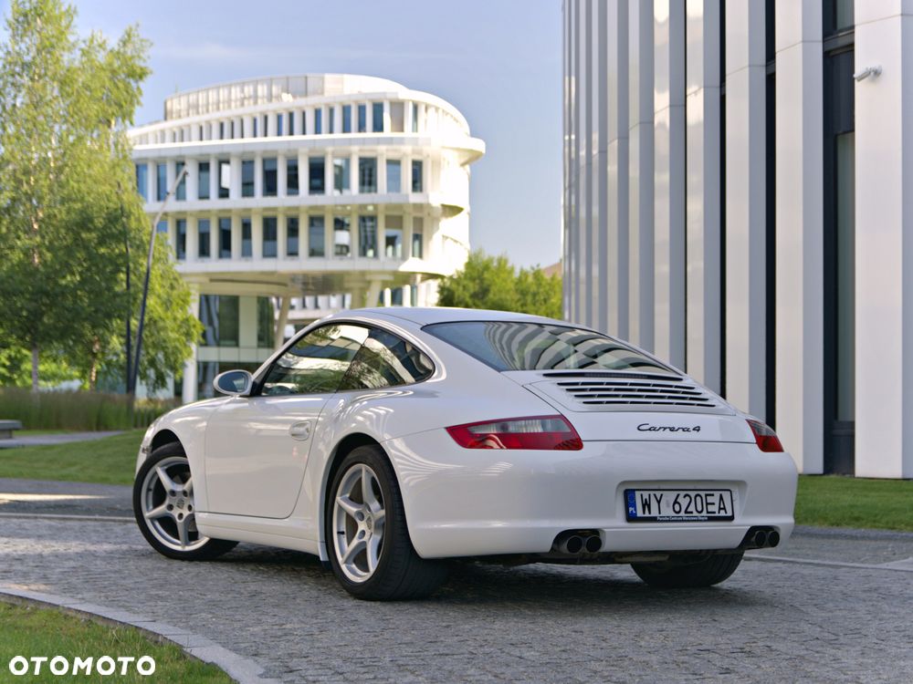 Porsche 911 Carrera 4 Tiptronic S - 5