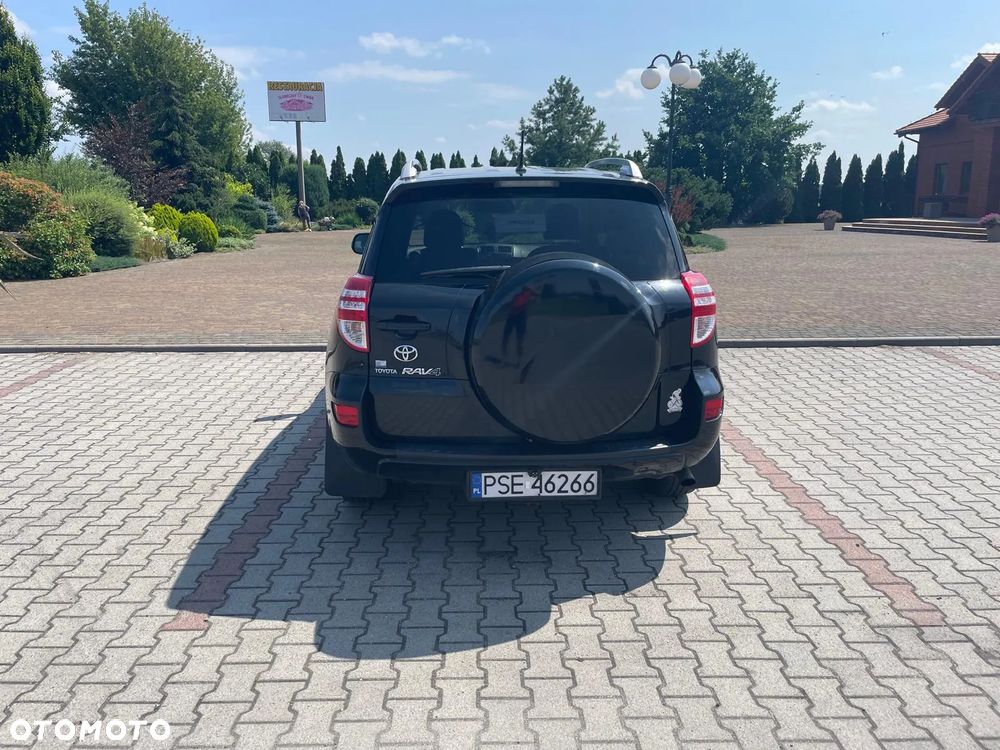Toyota RAV4 - 6