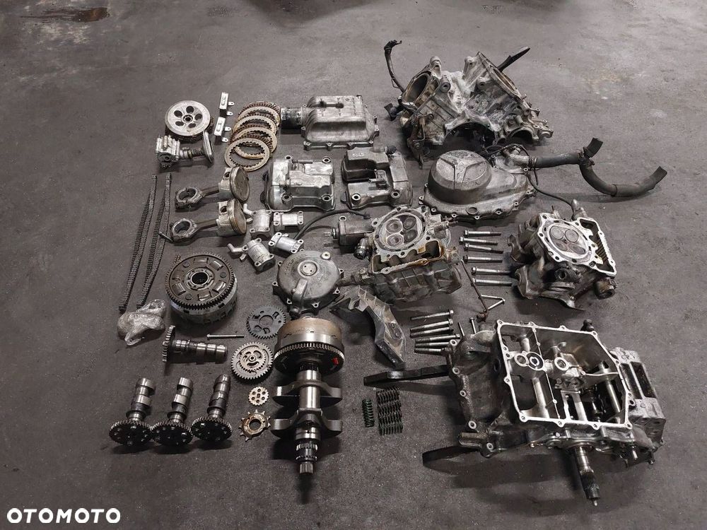 SILNIK BENZYNOWY HONDA VARADERO XL1000V - 11