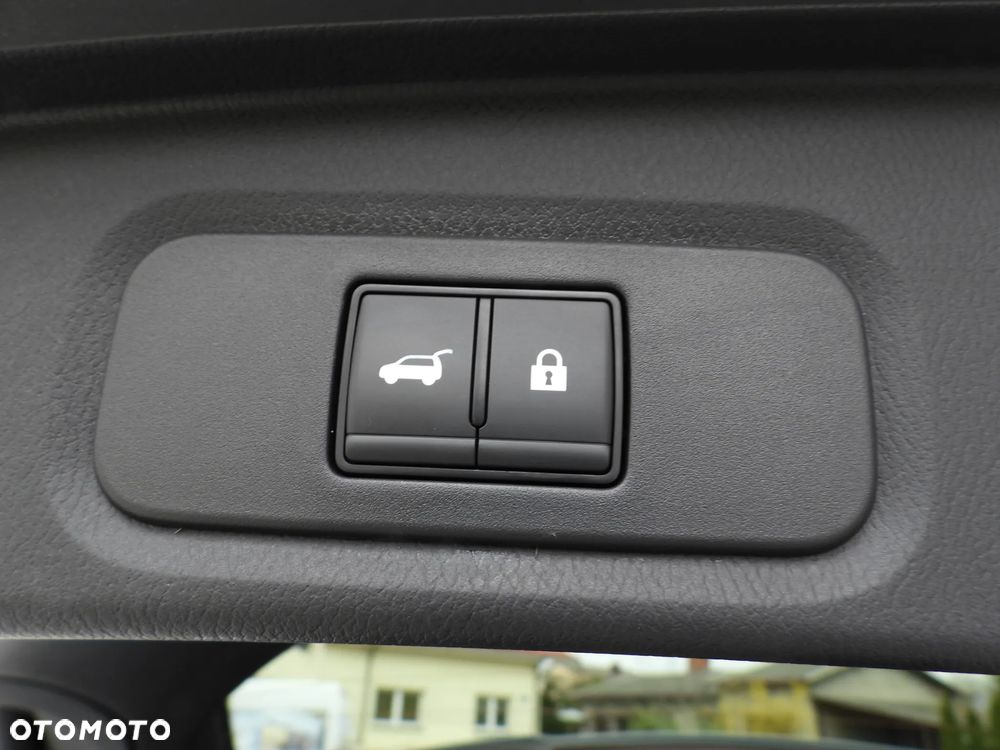 Nissan Qashqai 1.3 DIG-T MHEV Xtronic Tekna - 36