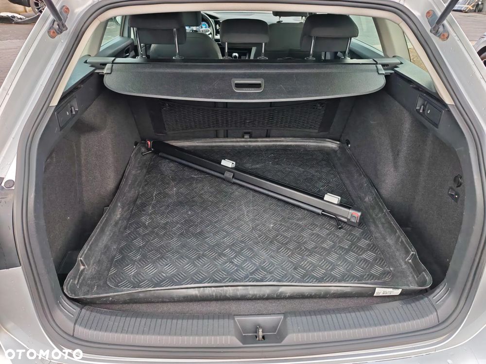 Volkswagen Golf 2.0 TDI SCR Active - 14