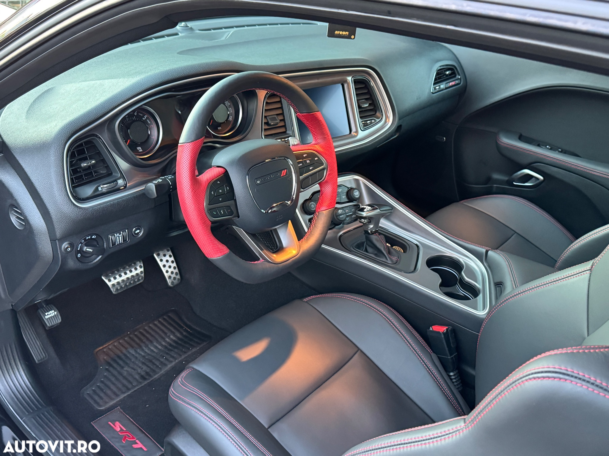 Dodge Challenger - 18